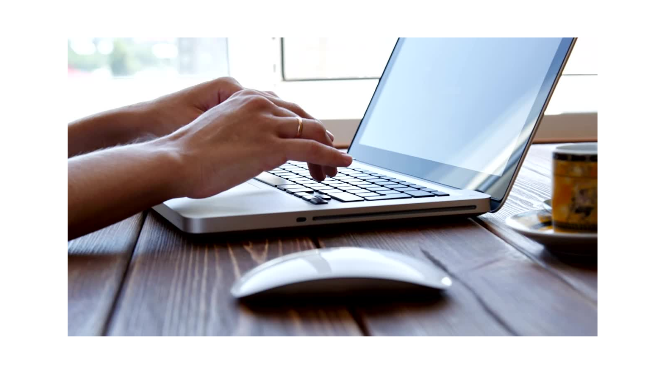 Laptop Deisteroffice Büroassistenz - Lösungen für Ihre Unternehmensverwaltung bei DeisterOffice